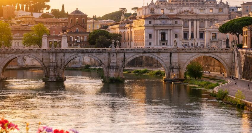 İZMİR'DEN MOTTO İTALYA